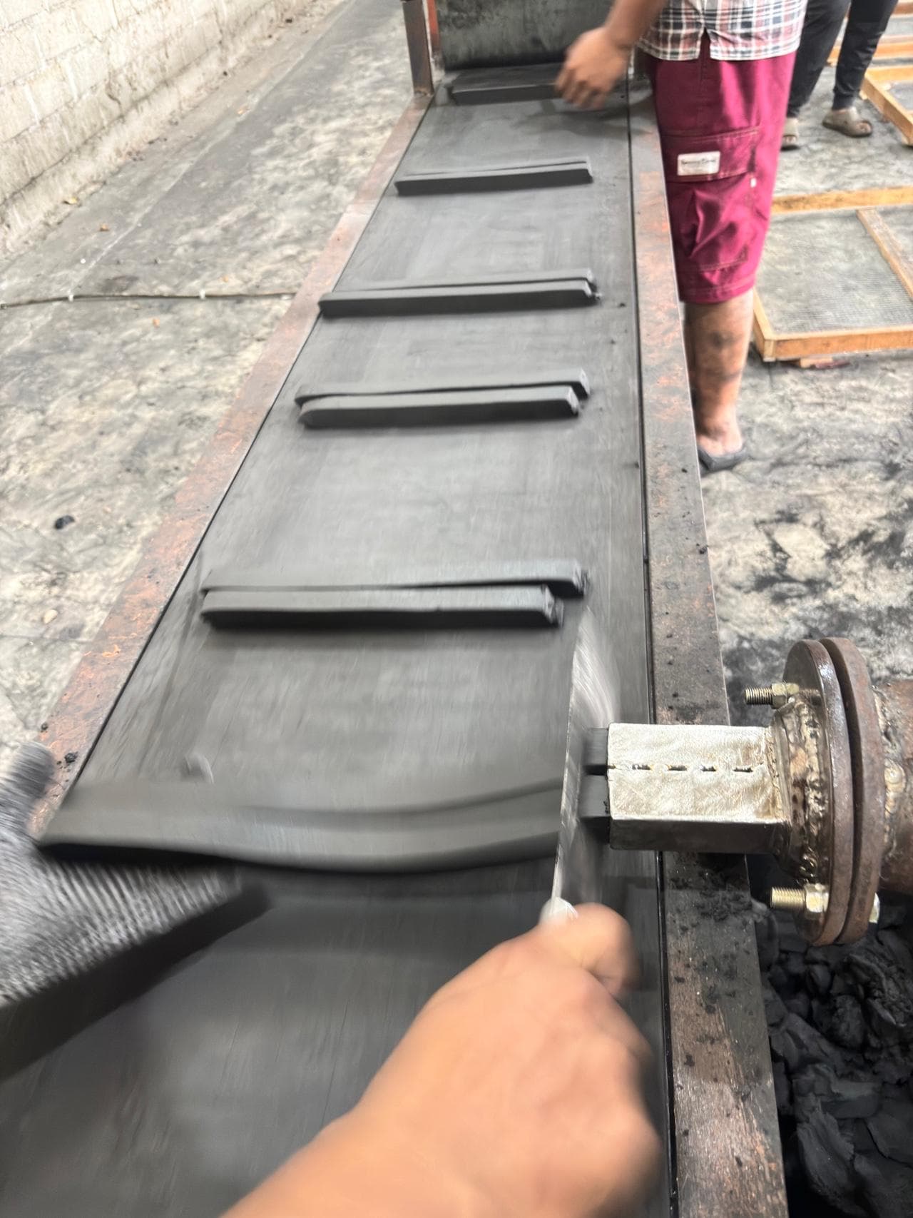 Oxicarbon production – quality coconut charcoal briquettes